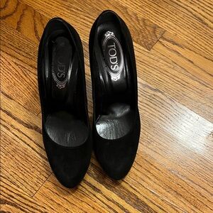 Tod's Black Suede Pointed-Toe Pumps - Women